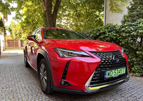 Lexus UX cena 134900 przebieg: 26000, rok produkcji 2021 z Kamieńsk małe 277